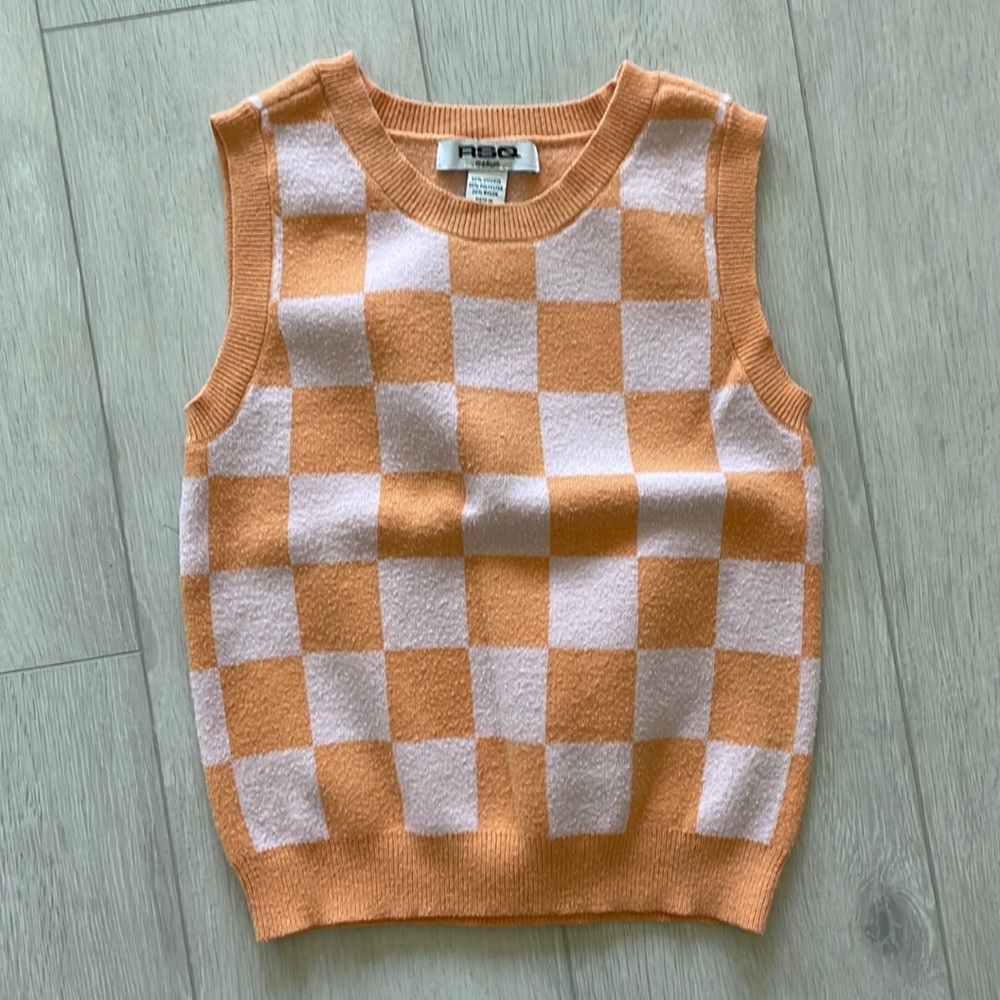 RSQ by Tilley’s checkered sweater vest Sz medium